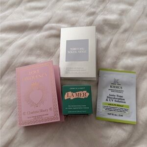 La Mer 0.24oz Cream + 3 Beauty Samples